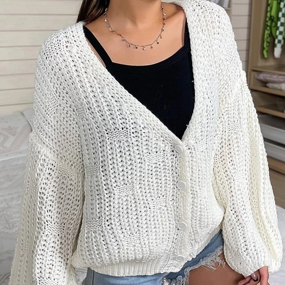 COPY - Lantern Sleeve Yarn Cardigan - Picture 3 of 7